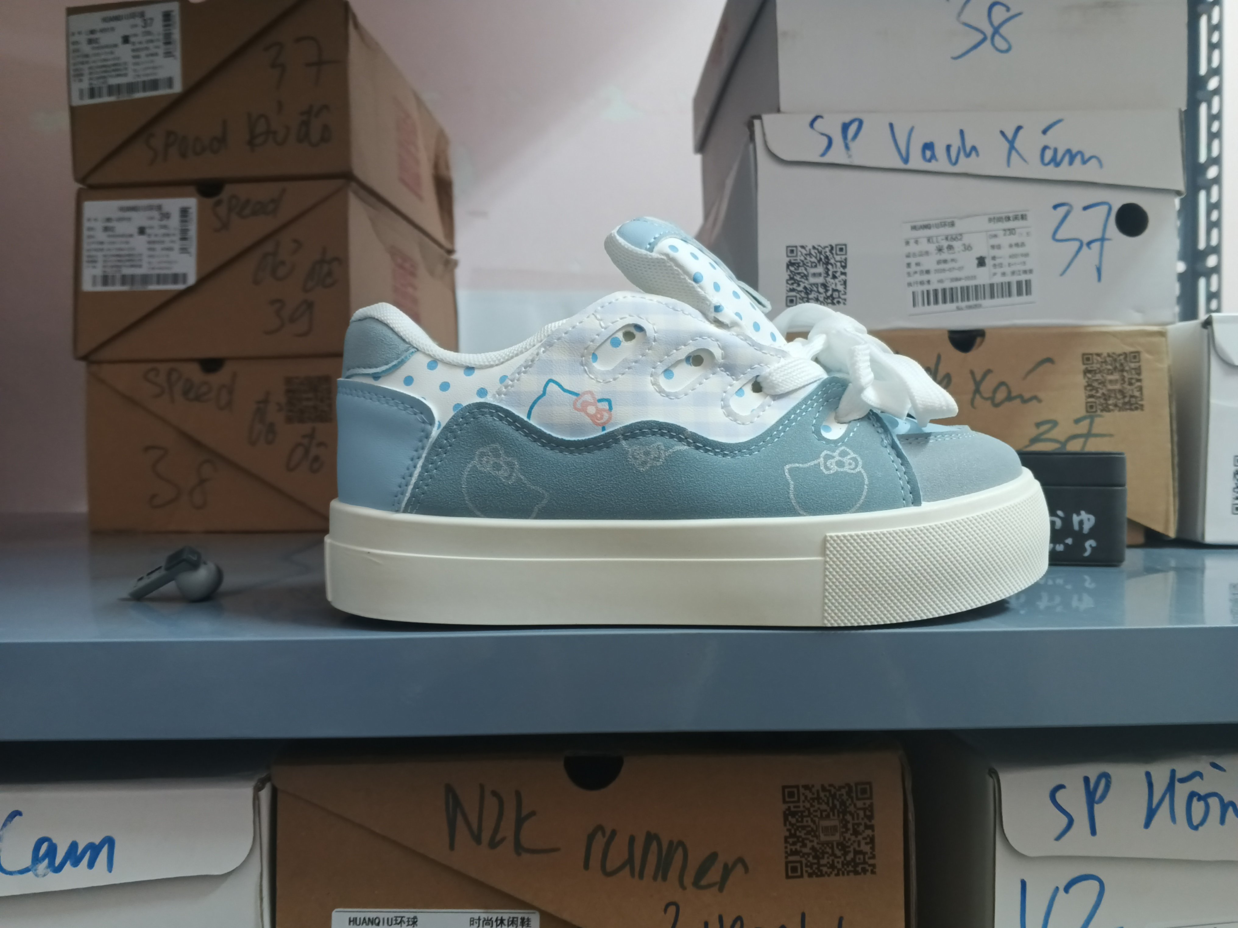 N2K hello Kitty
