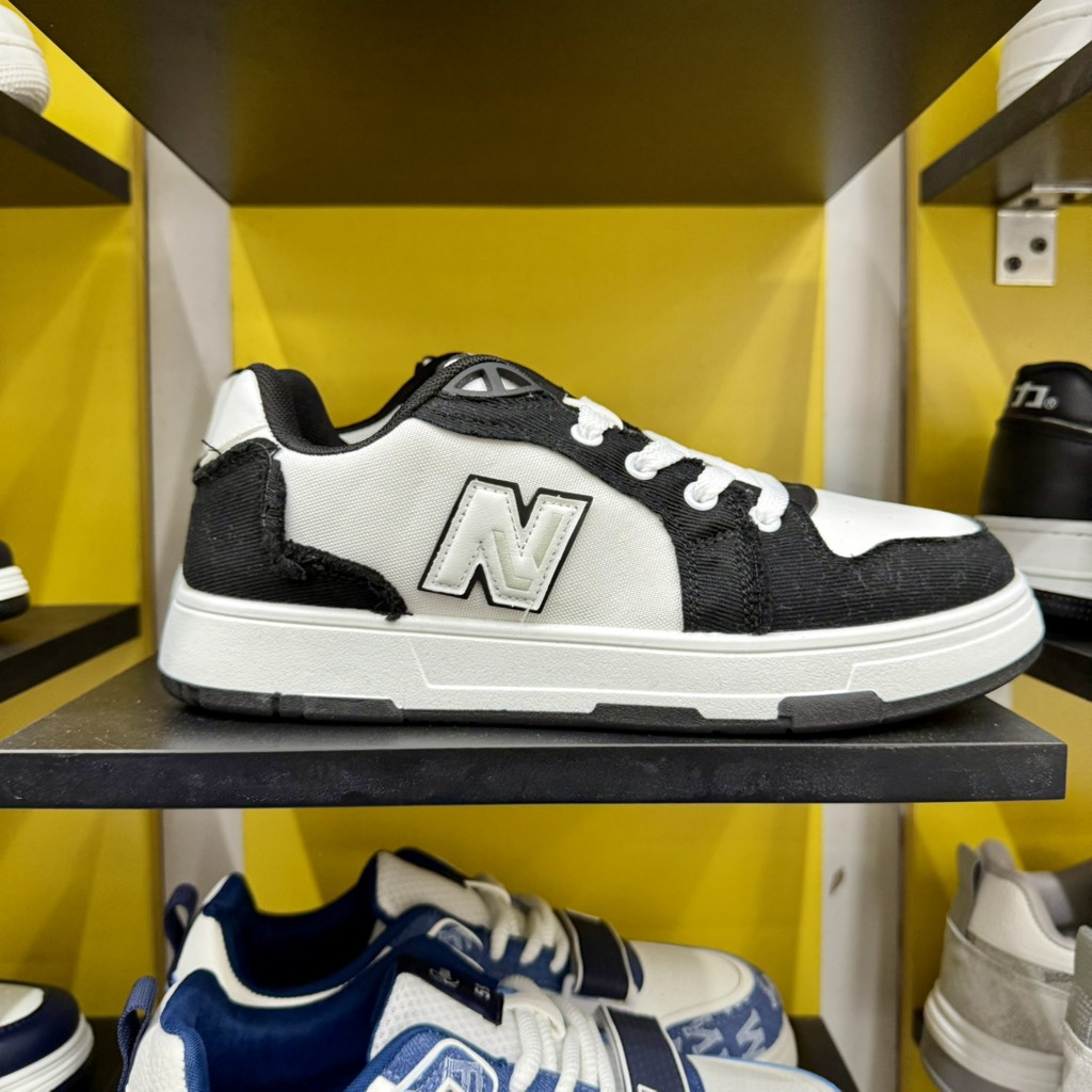 N2K 530 trắng đen