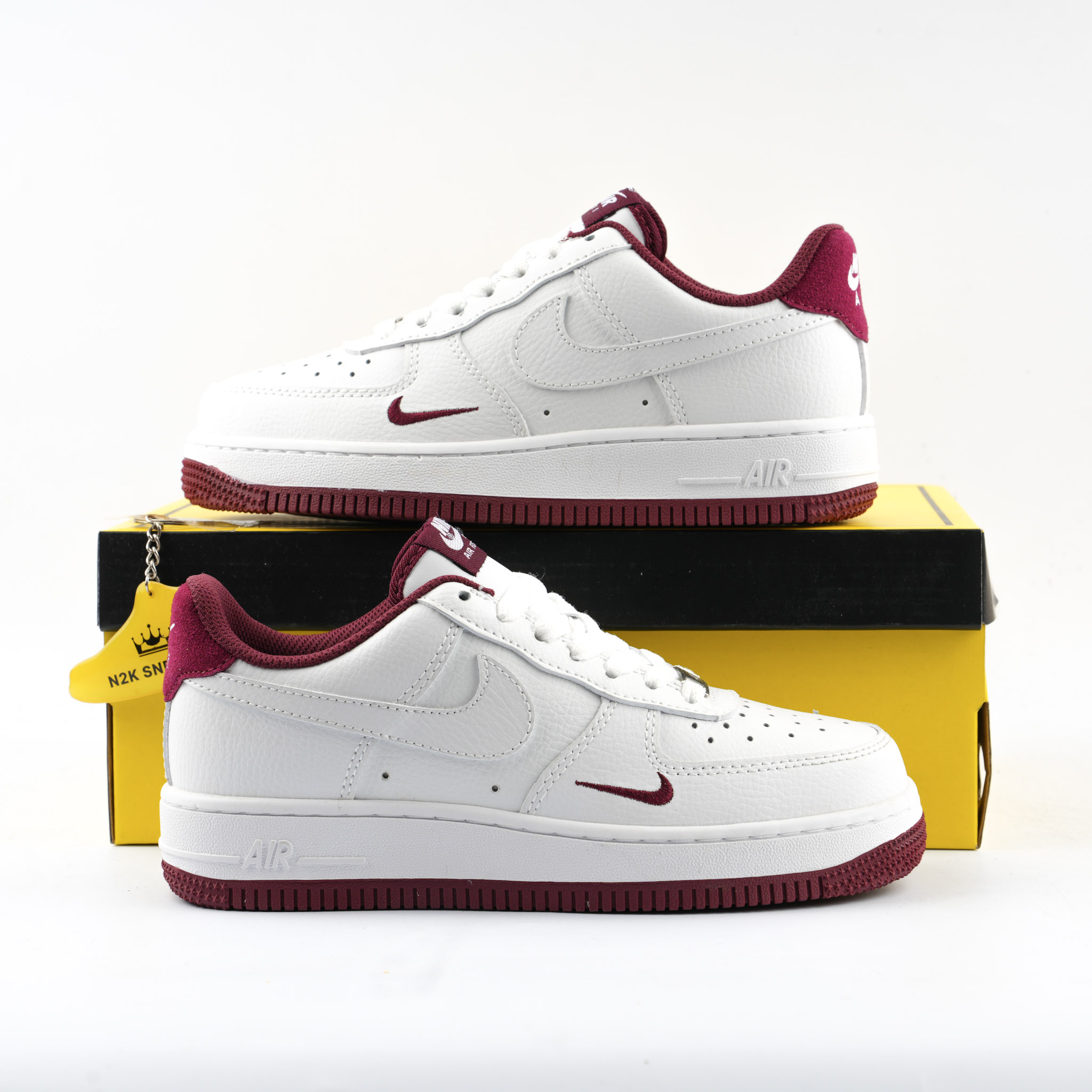 AF1 trắng đế đỏ