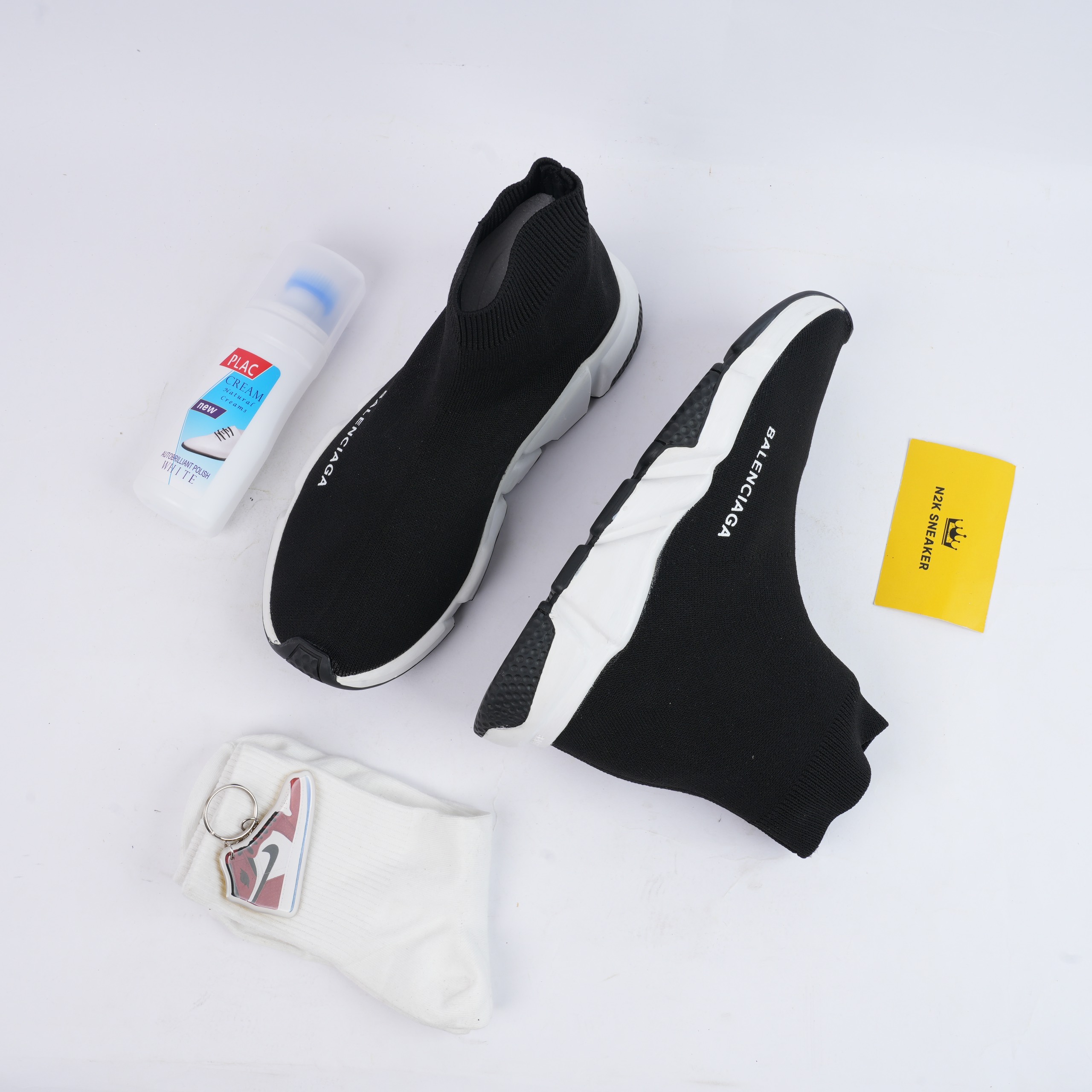 Giày Balenciaga x Adidas Triple S White Black 710021W2ZB19112  Hệ thống  phân phối Air Jordan chính hãng